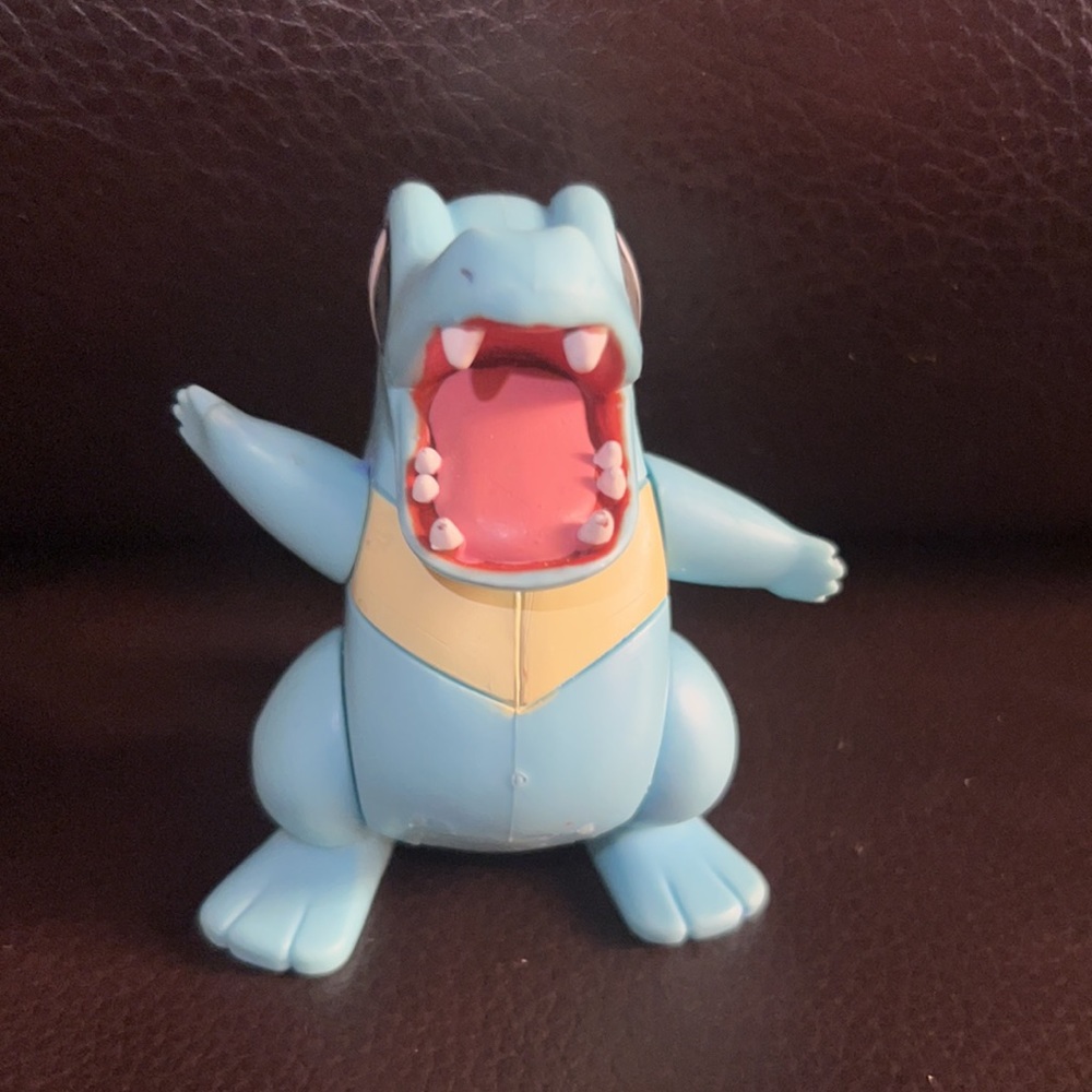 2007 Pokemon TOTODILE 2.5” Jakks figure Nintendo